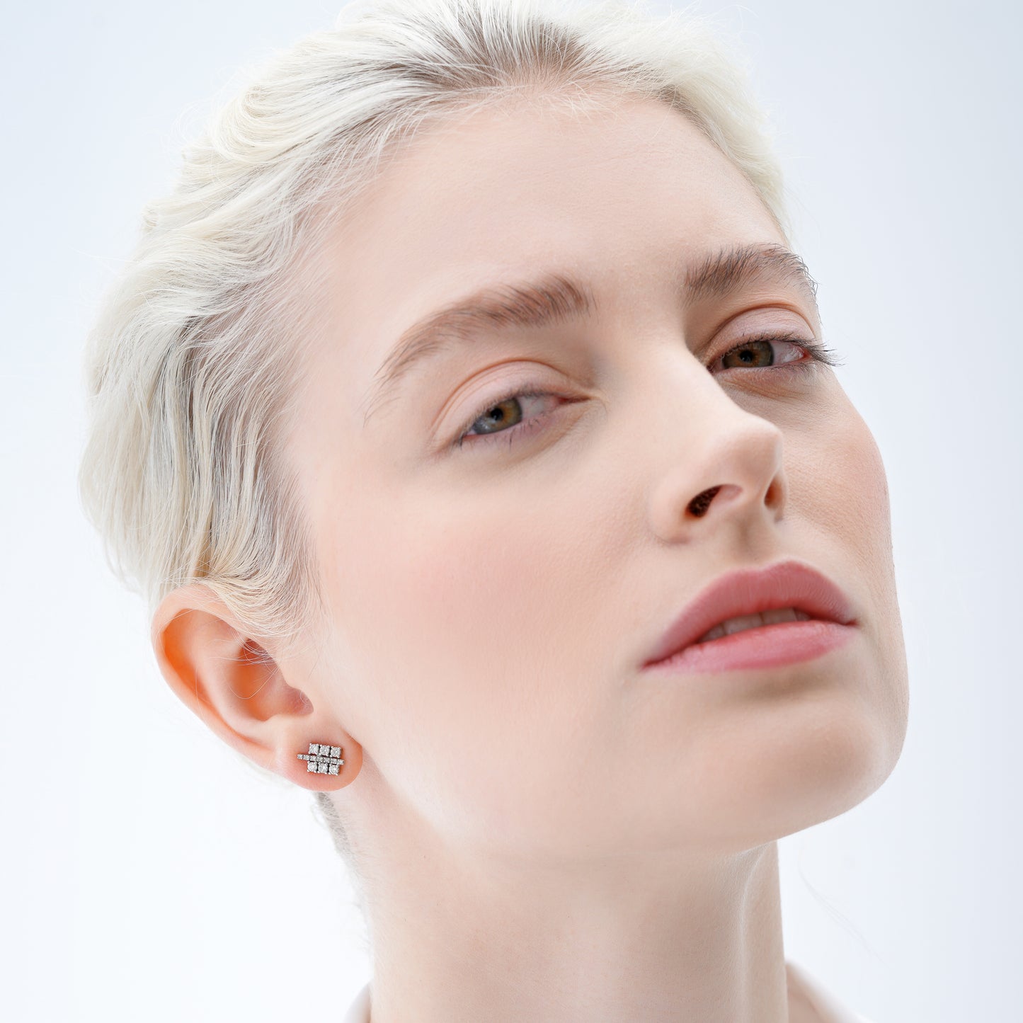 Square Line Stud Earrings in White Gold
