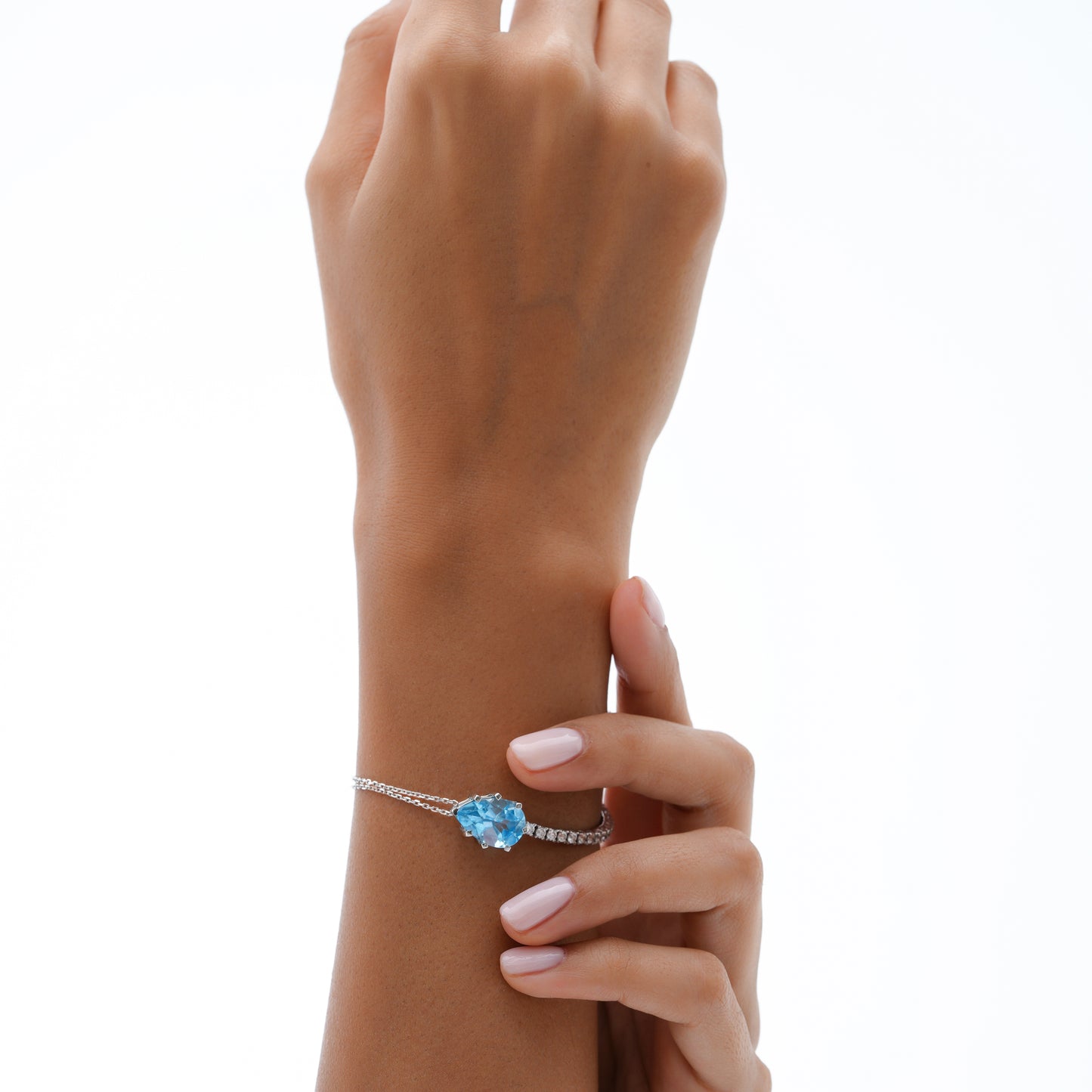 Linéa Blue Topaz and Diamond Bracelet in White Gold